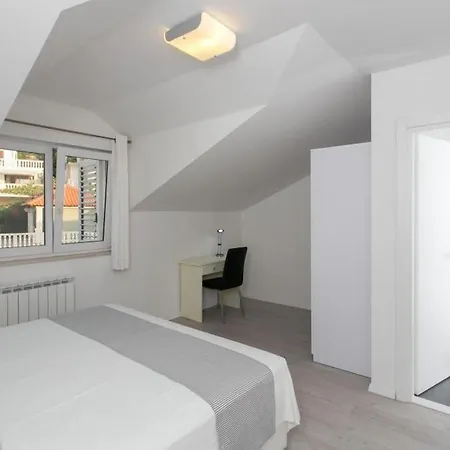 Dubrovnik - Three Bedroom - Penthouse With Hot Tub Daire