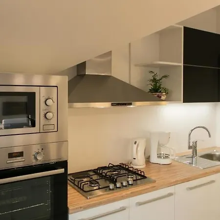 Dubrovnik - Three Bedroom - Penthouse With Hot Tub *