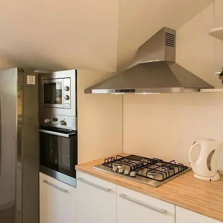 Dubrovnik - Three Bedroom - Penthouse With Hot Tub