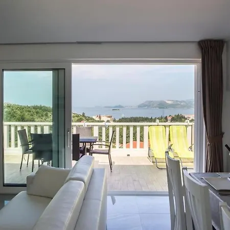 Dubrovnik - Three Bedroom - Penthouse With Hot Tub Apartman Cavtat